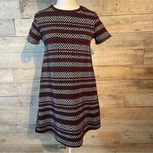 Zara women’s ‎ chevron striped dress in size small